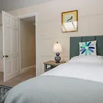 Дом отдыха Summerhow Retreat *