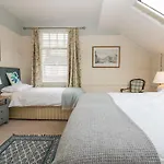 Дом отдыха Summerhow Retreat *